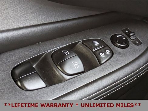 Used 2023 Nissan Murano S image 24