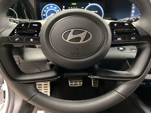 New 2025 Hyundai Elantra SEL image 15