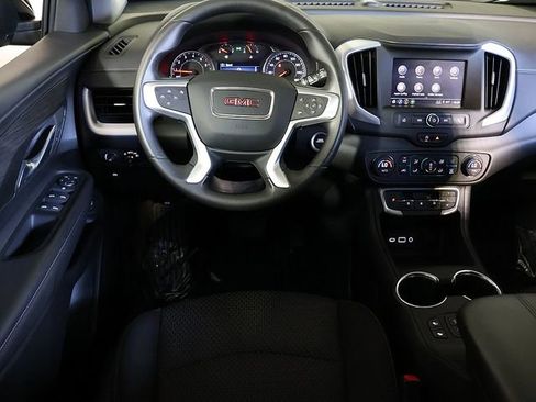 Used 2023 GMC Terrain SLE AWD/4WD image 3