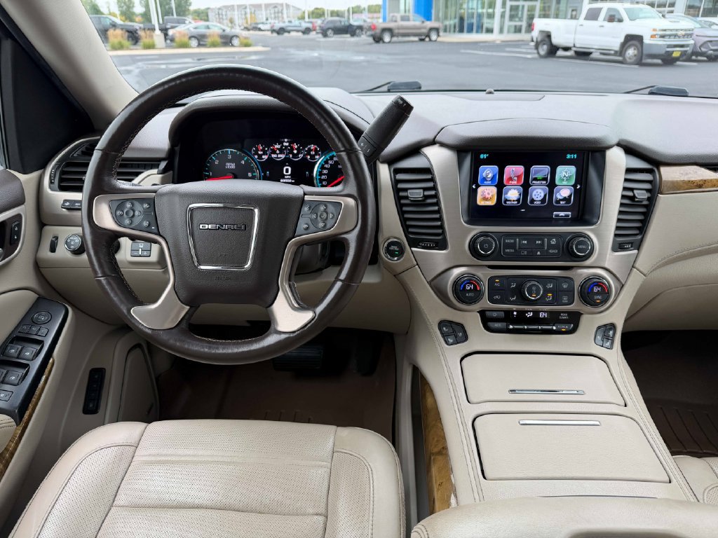 Used 2017 GMC Yukon Denali w/ Open Road Package AWD/4WD image 26