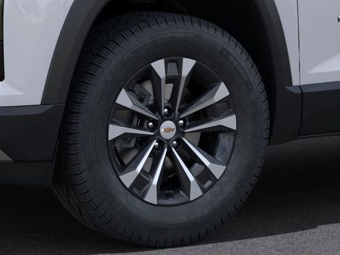 New 2025 Chevrolet Equinox LT w/ Safety and Technology Package FWD image 10