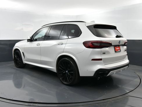 Used 2022 BMW X5 M50i w/ Executive Package image 34