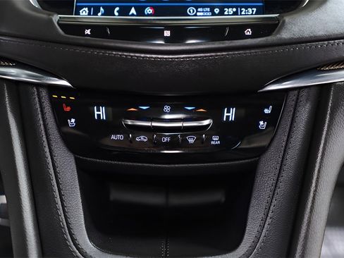 Used 2021 Cadillac XT5 Sportv w/ Platinum Package image 15