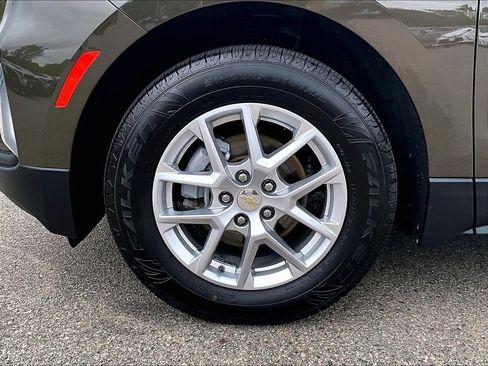Used 2023 Chevrolet Equinox LT AWD/4WD image 7
