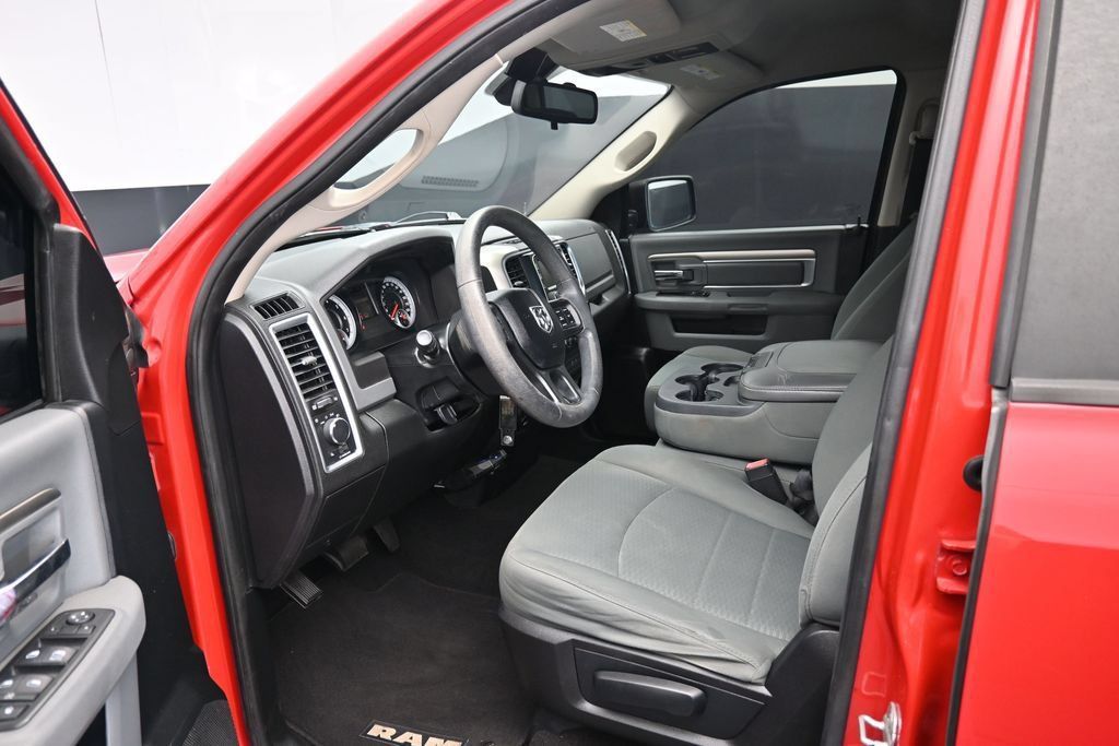 Used 2014 RAM 1500 Classic SLT RWD image 15