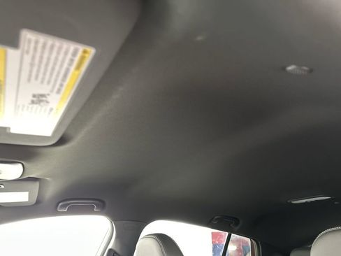 Used 2025 Buick Envista Preferred w/ Convenience I Package image 21