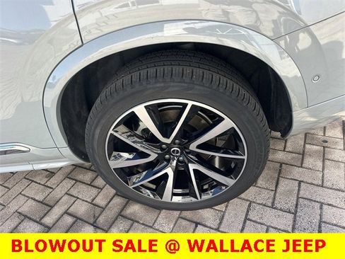 Used 2024 Volvo XC90 B6 Plus image 9