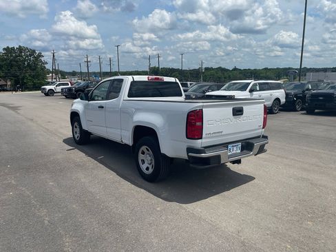 Used 2021 Chevrolet Colorado W/T w/ WT Convenience Package RWD image 2