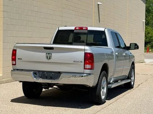 Used 2017 RAM 1500 Classic SLT AWD/4WD image 29