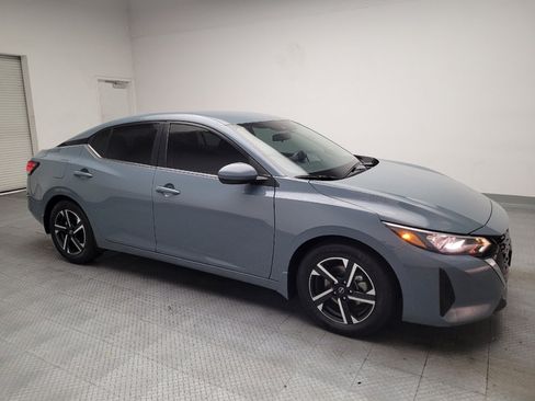 Used 2024 Nissan Sentra SV FWD image 11