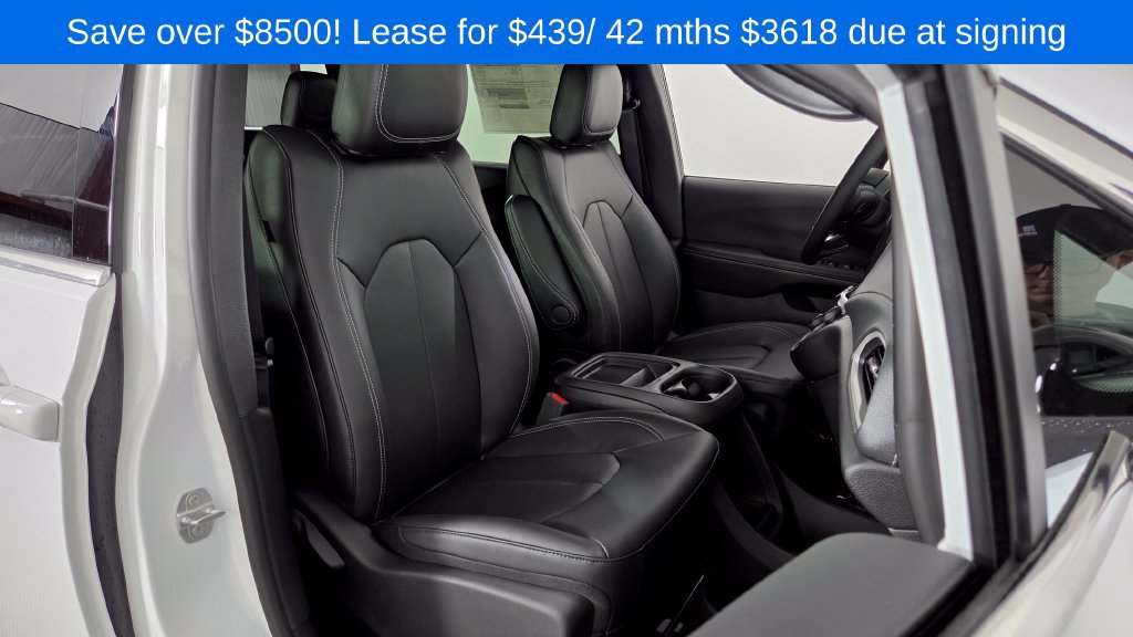 New 2027 Chrysler Pacifica Select AWD/4WD image 33