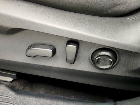 Used 2025 Subaru Outback Wilderness AWD/4WD image 11