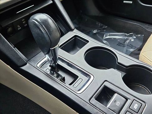 Used 2018 Subaru Outback 2.5i Limited image 11