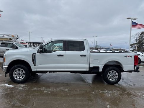 Used 2023 Ford F250 XLT image 3