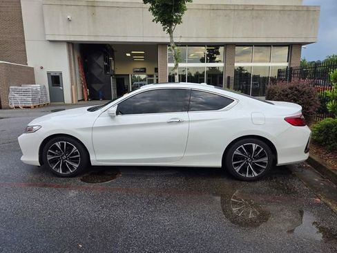 Used 2017 Honda Accord EX-L image 3