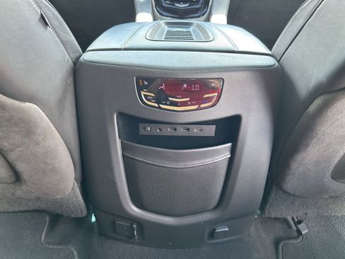 Used 2019 Cadillac Escalade ESV Platinum image 51