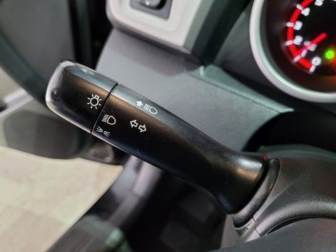 Used 2010 Pontiac Vibe Base image 30