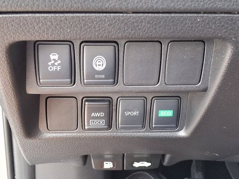 Used 2020 Nissan Rogue Sport S AWD/4WD image 25