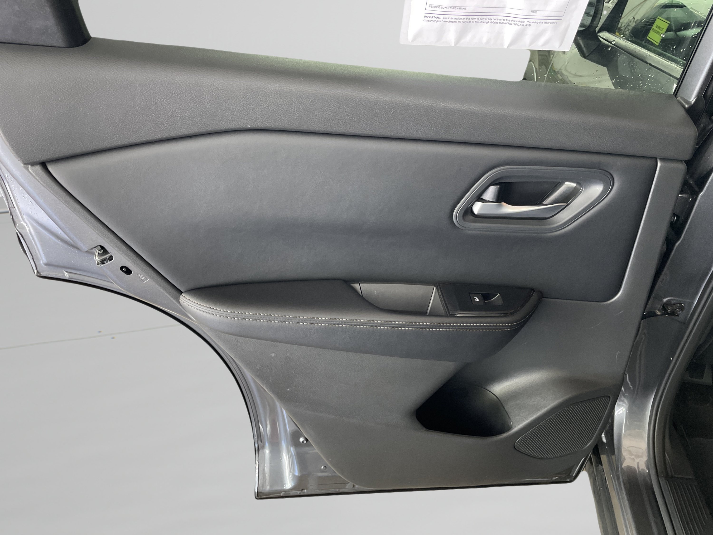 Used 2026 Nissan Rogue SV AWD/4WD image 9