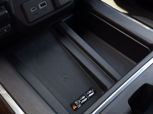 Used 2020 Chevrolet Silverado 3500 High Country image 18