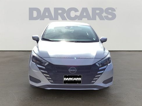 Used 2025 Nissan Versa SV w/ Trunk Package image 2