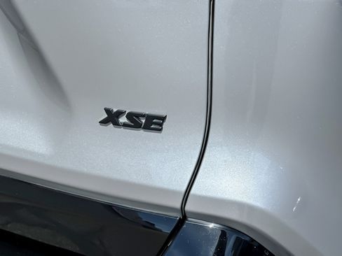 Used 2022 Toyota RAV4 XSE w/ Weather Package AWD/4WD image 26