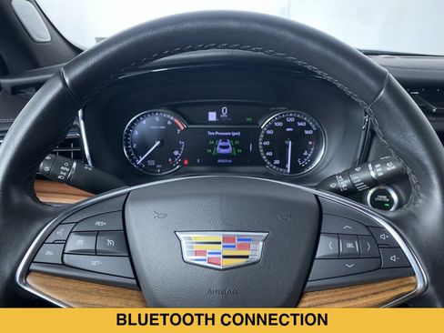 Certified 2023 Cadillac XT5 Premium Luxury w/ LPO, Floor Liner Package FWD image 3