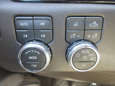 New 2026 GMC Sierra 1500 SLT w/ SLT Premium Plus Package image 18