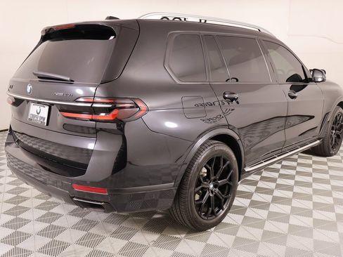 Used 2024 BMW X7 xDrive40i w/ Premium Package image 25