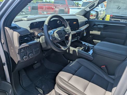 New 2026 Chevrolet Suburban RST w/ Comfort Package AWD/4WD image 11