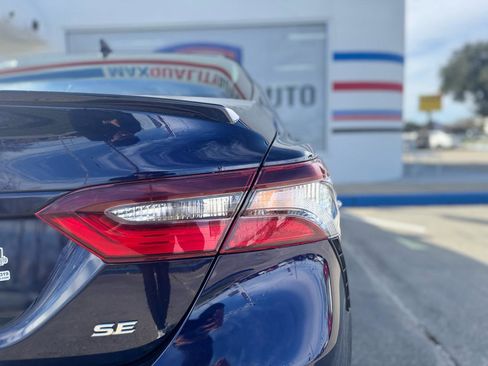 Used 2022 Toyota Camry SE image 29