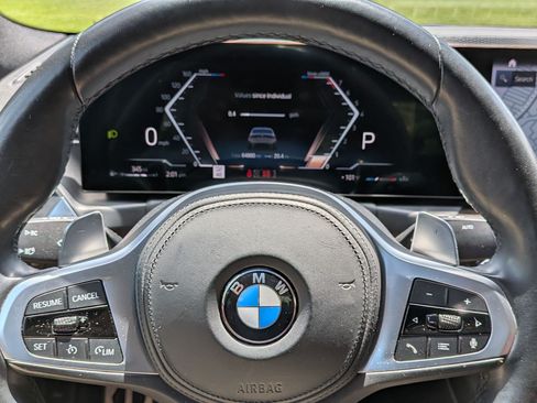 Used 2023 BMW 330i Sedan w/ M Sport Package RWD image 21