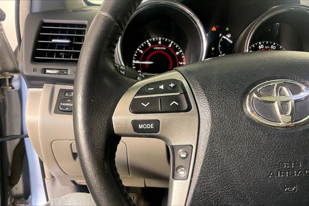 Used 2011 Toyota Highlander Limited FWD image 23
