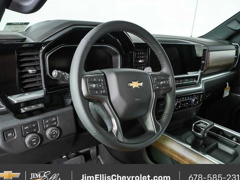 New 2026 Chevrolet Silverado 1500 High Country AWD/4WD image 4