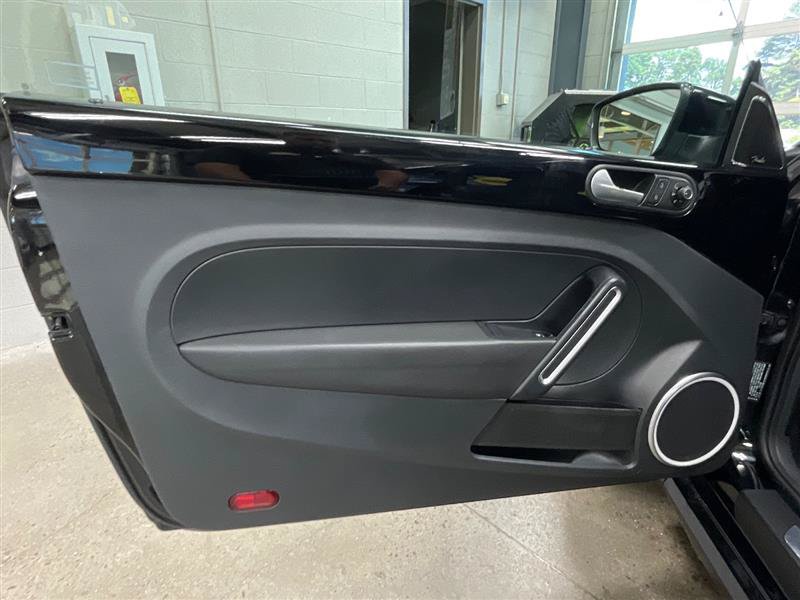 Used 2015 Volkswagen Beetle TDI FWD image 10