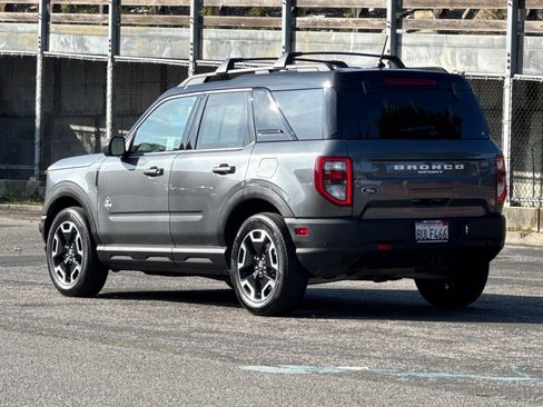 Used 2021 Ford Bronco Sport Outer Banks w/ Outer Banks Package image 6