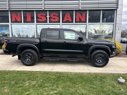 New 2026 Nissan Frontier PRO-4X w/ Tow Package image 5
