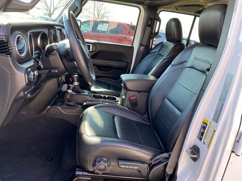 Used 2023 Jeep Wrangler Unlimited Sahara w/ Cold Weather Group image 27