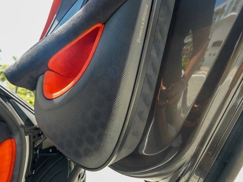 Used 2019 McLaren 600LT RWD image 91