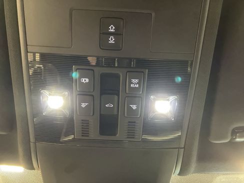 Used 2023 Volkswagen Atlas Cross Sport SEL Premium R-Line image 26