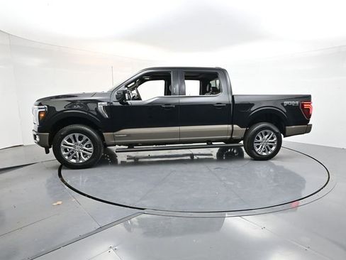 Used 2026 Ford F250 Platinum AWD/4WD image 4