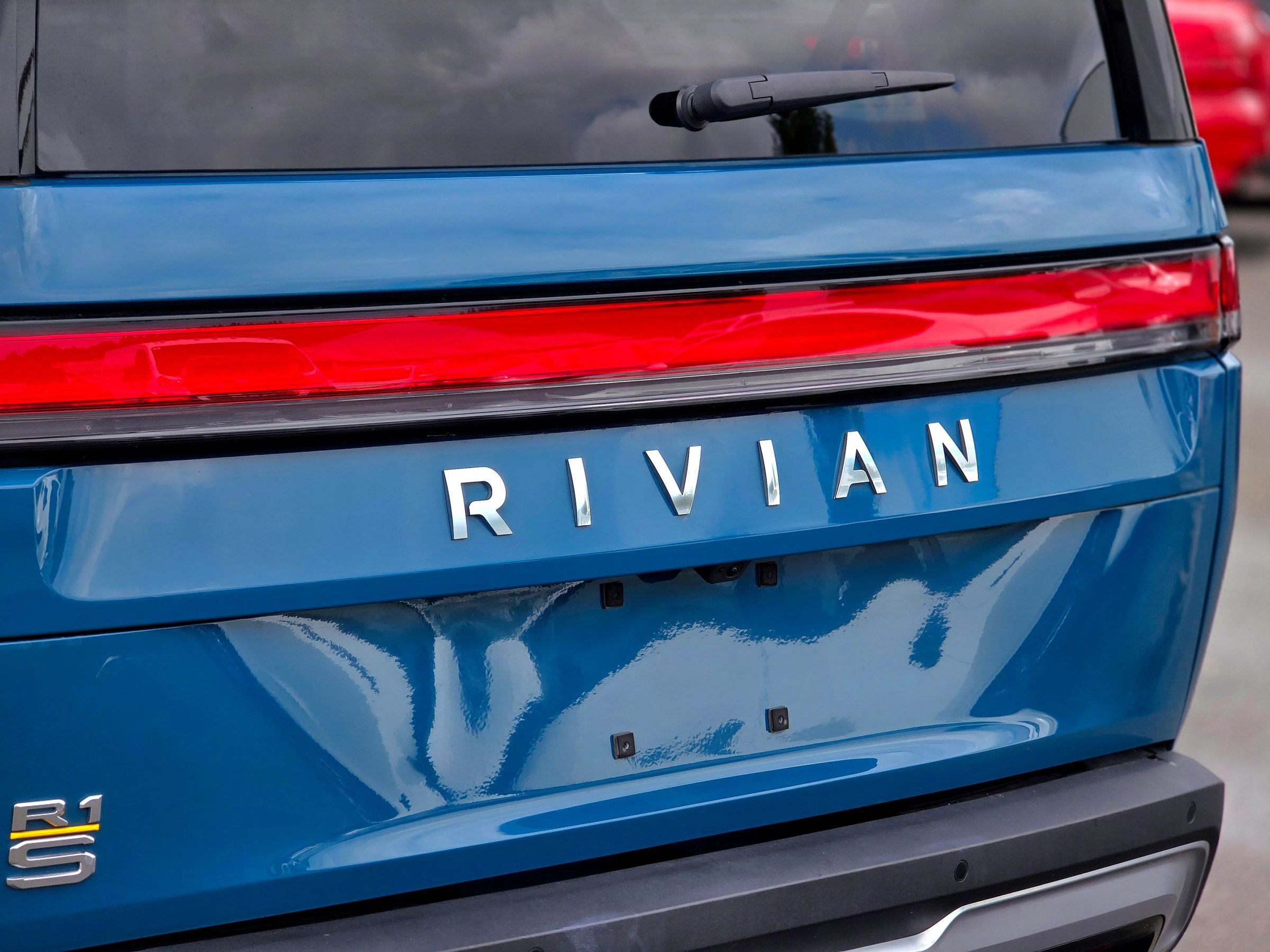 Used 2023 Rivian R1S Adventure Quad AWD/4WD image 11