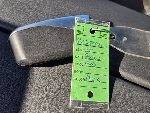 Certified 2025 BMW 530i xDrive 530i xDrive w/ Premium Package image 32