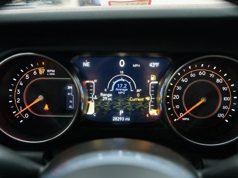 Used 2021 Jeep Gladiator Overland image 18