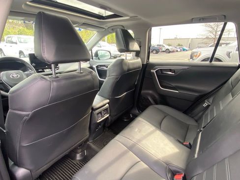 Used 2023 Toyota RAV4 Limited image 22