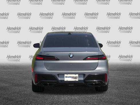 Certified 2023 BMW 760i xDrive AWD/4WD image 7