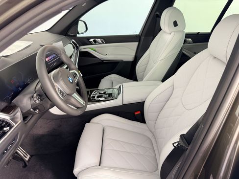 New 2026 BMW X5 xDrive40i w/ M Sport Package AWD/4WD image 5