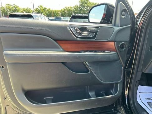 Used 2024 Lincoln Navigator Reserve AWD/4WD image 11