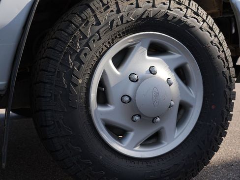 Used 2014 Ford E-250 and Econoline 250 RWD image 27