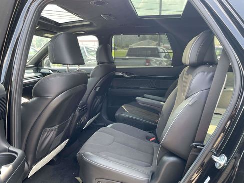 Used 2025 Hyundai Palisade Calligraphy AWD/4WD image 3